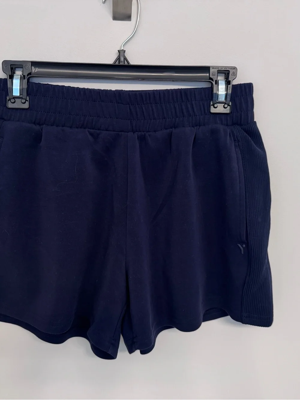 Yogalicious Scuba Soft Elastic-Waist Women’s Shorts - Navy NWOT Small